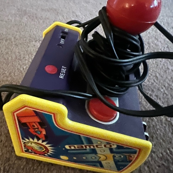 Namco Pacman plug and play 5-in-1 games - Picture 1 of 3